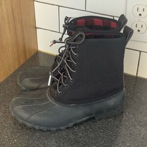 Native Black Lace-Up Waterproof Winter Boots